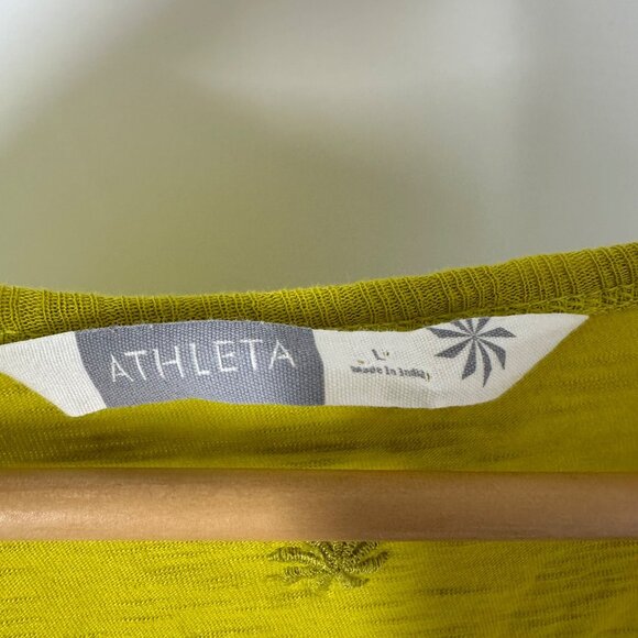 Athleta Lime Green Embroidered V-Neck Womens Short Sleeve Top - Size L - Picture 5 of 8